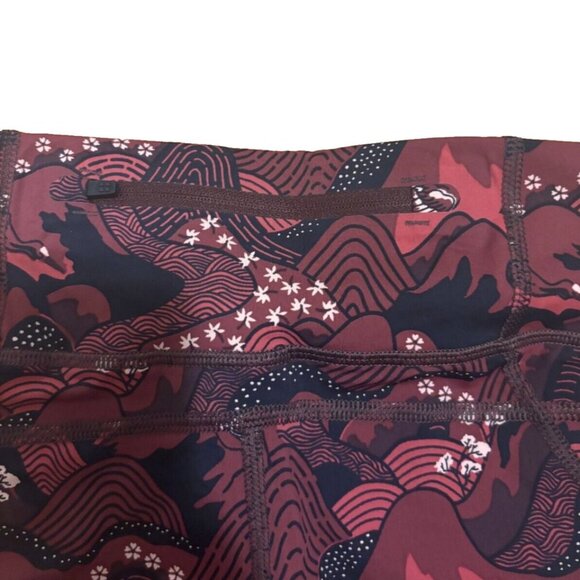 Sweaty Betty Zero Gravity 7/8 Run Leggings Red Japanese Landscape Print Sz S NWT - Picture 9 of 9